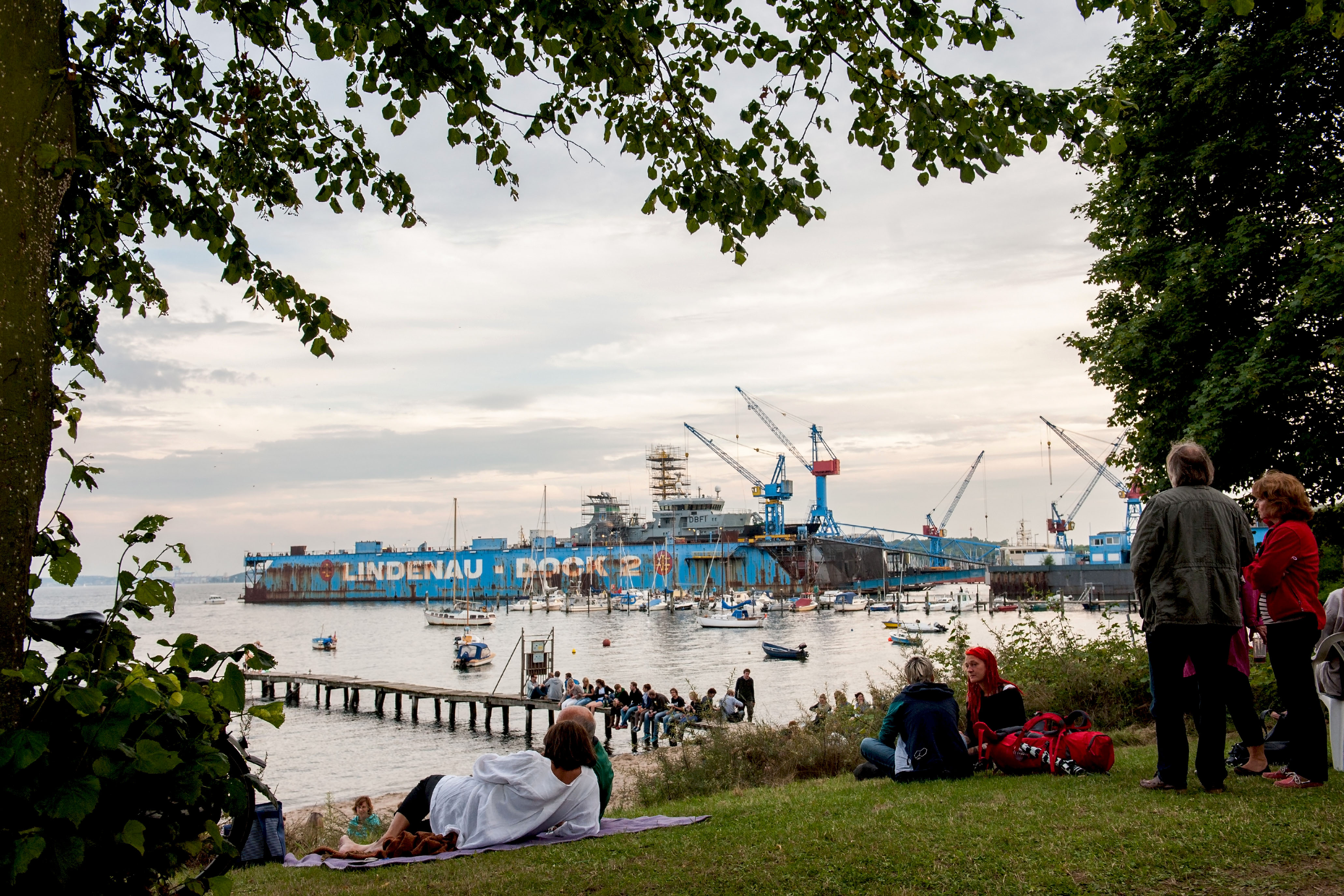 Festival am kleinen Strand.