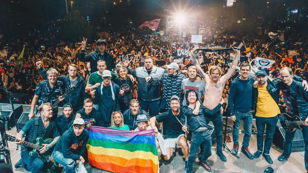 die-toten-hosen-und-co-beim-wirsindmehr-konzert-in-chemnitz