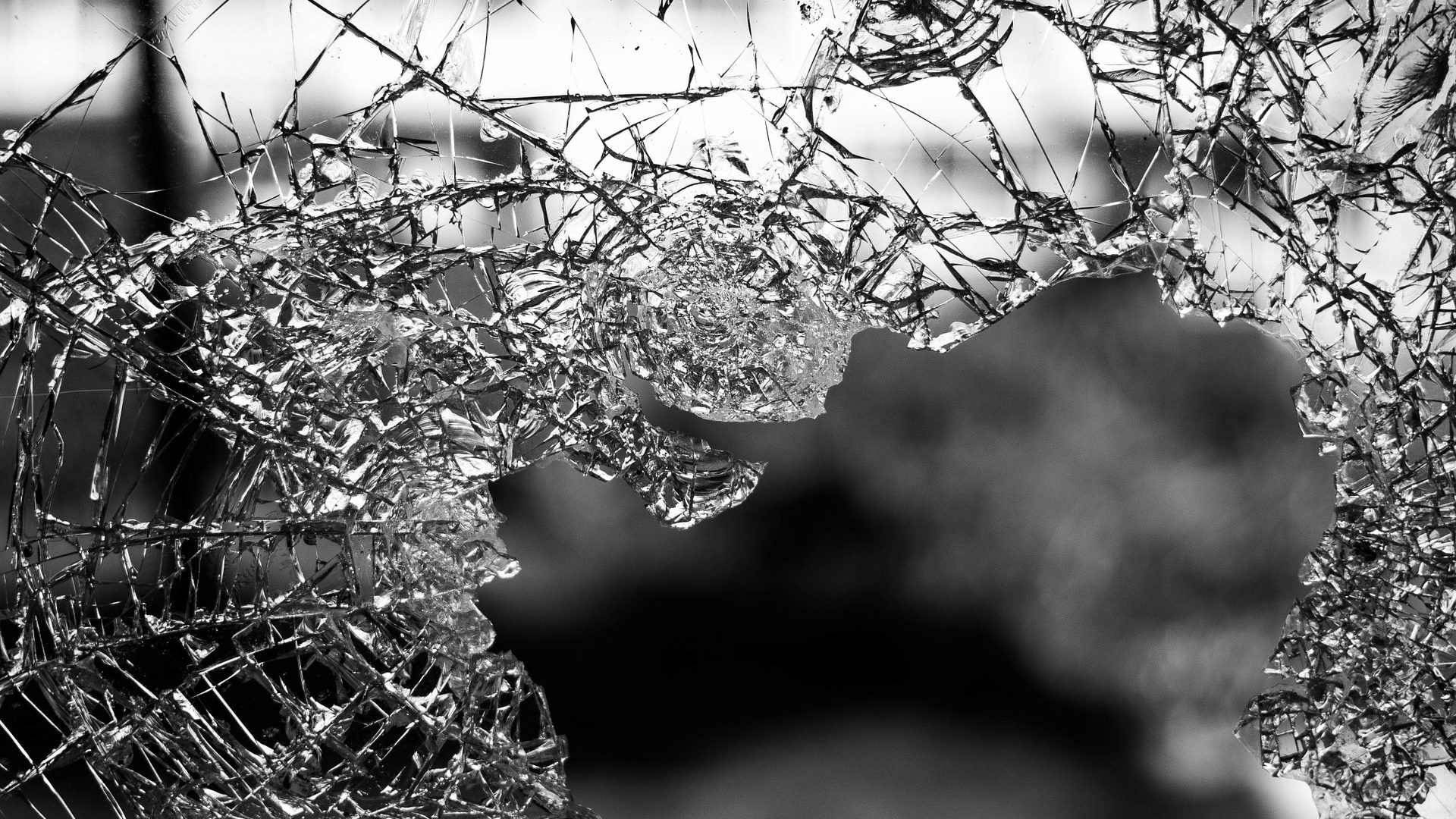 glass-984457_1920