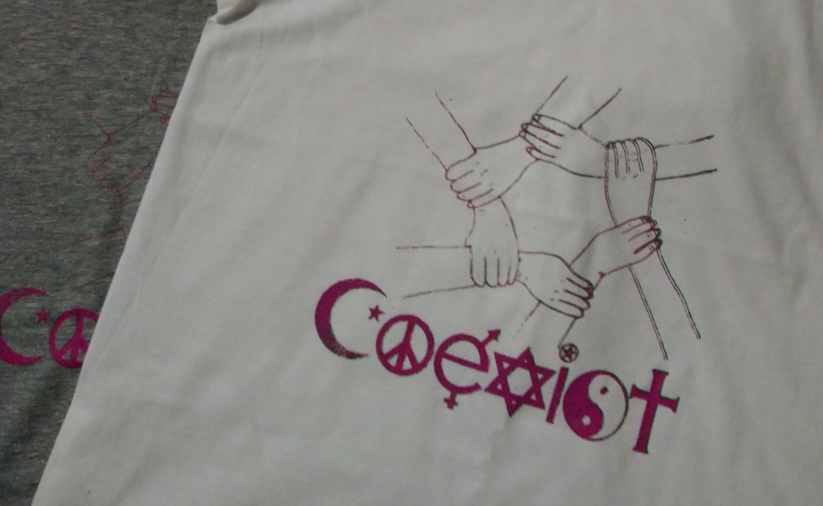 TShirt coexist