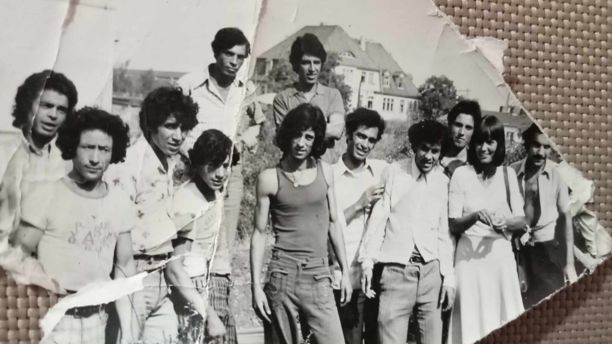 Gruppenbild_algerische Vertragsarbeiter_Mohamed Kecheroud und Oral-History-Forschungsstelle der Universität Erfurt